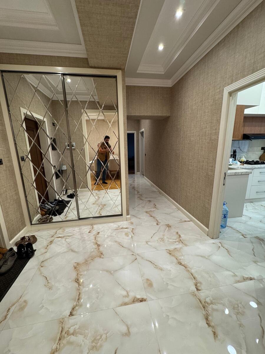 Satılır 3 otaqlı yeni tikili, 114 m², İnşaatçılar m.-13