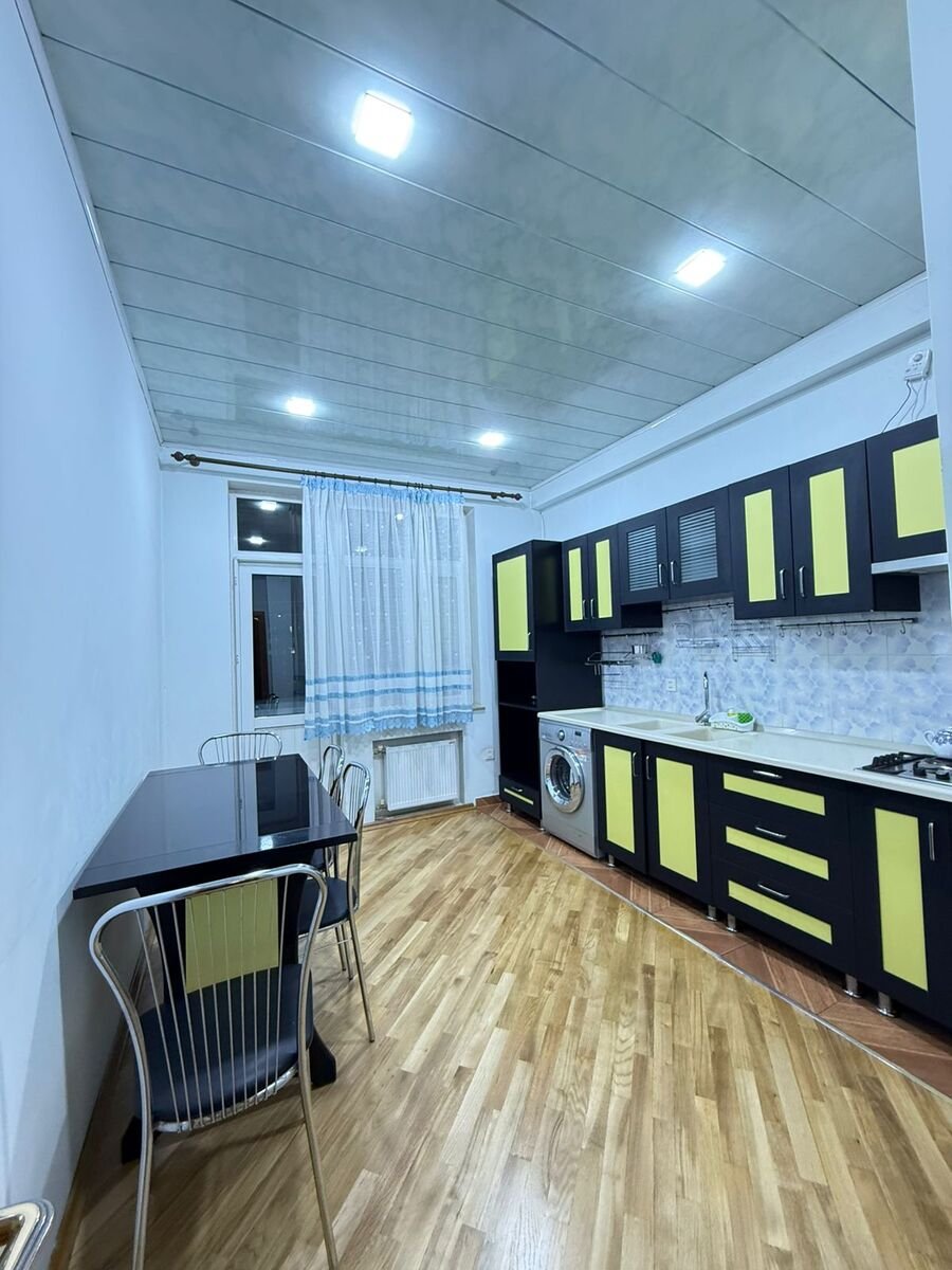 Satılır 3 otaqlı yeni tikili, 110 m², İnşaatçılar m.-10