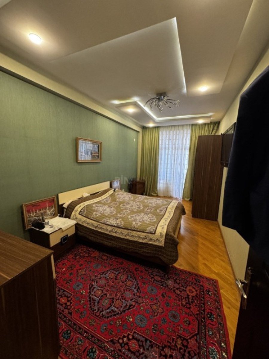 Satılır 4 otaqlı yeni tikili, 165 m², 8 noyabr-22