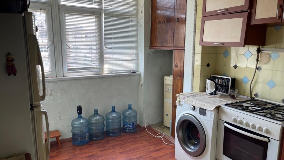 Satılır 5 otaqlı köhnə tikili, 120 m², Azadlıq Prospekti m.-19