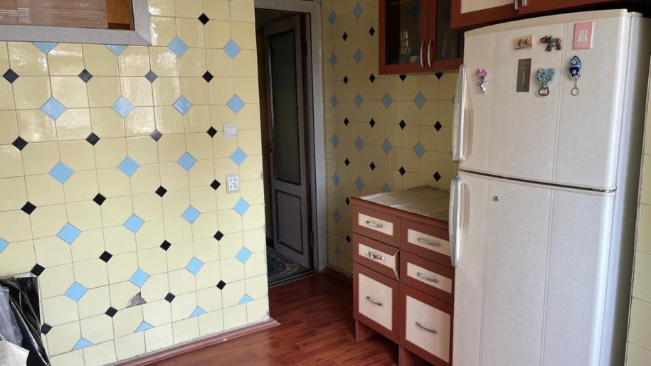 Satılır 5 otaqlı köhnə tikili, 120 m², Azadlıq Prospekti m.-21