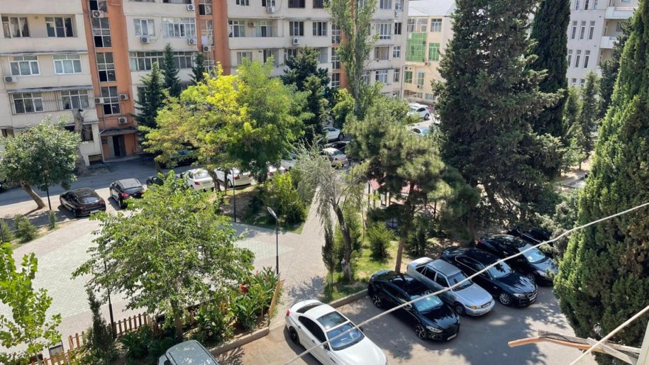 Satılır 5 otaqlı köhnə tikili, 120 m², Azadlıq Prospekti m.-23