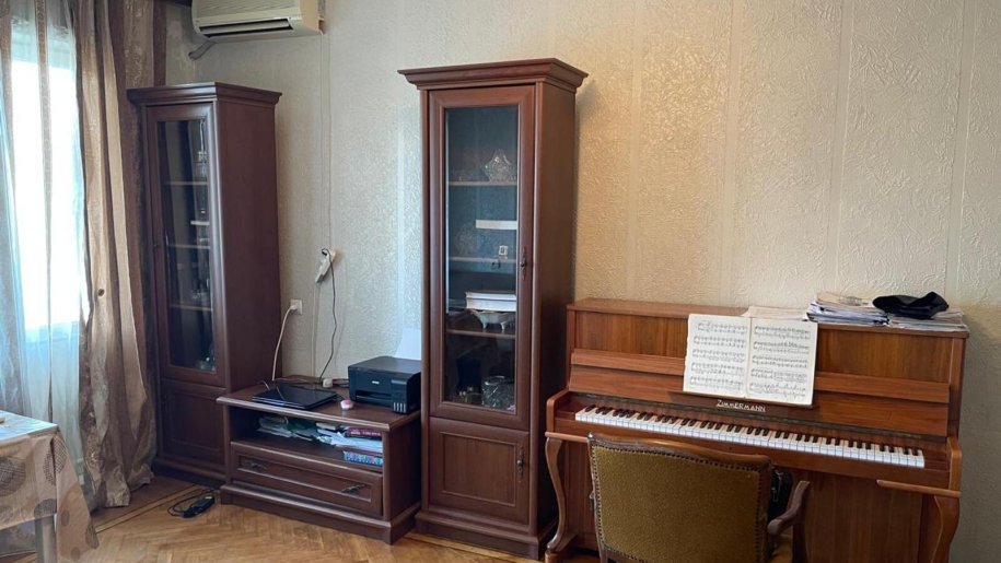 Satılır 5 otaqlı köhnə tikili, 120 m², Azadlıq Prospekti m.-26