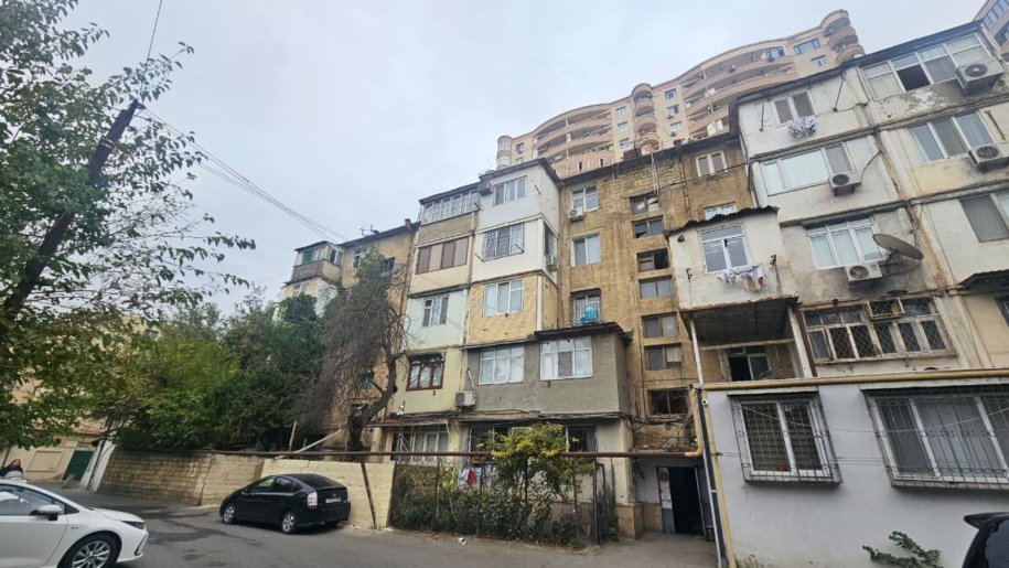 Satılır 1 otaqlı köhnə tikili, 35 m², Elmlər Akademiyası m.-8