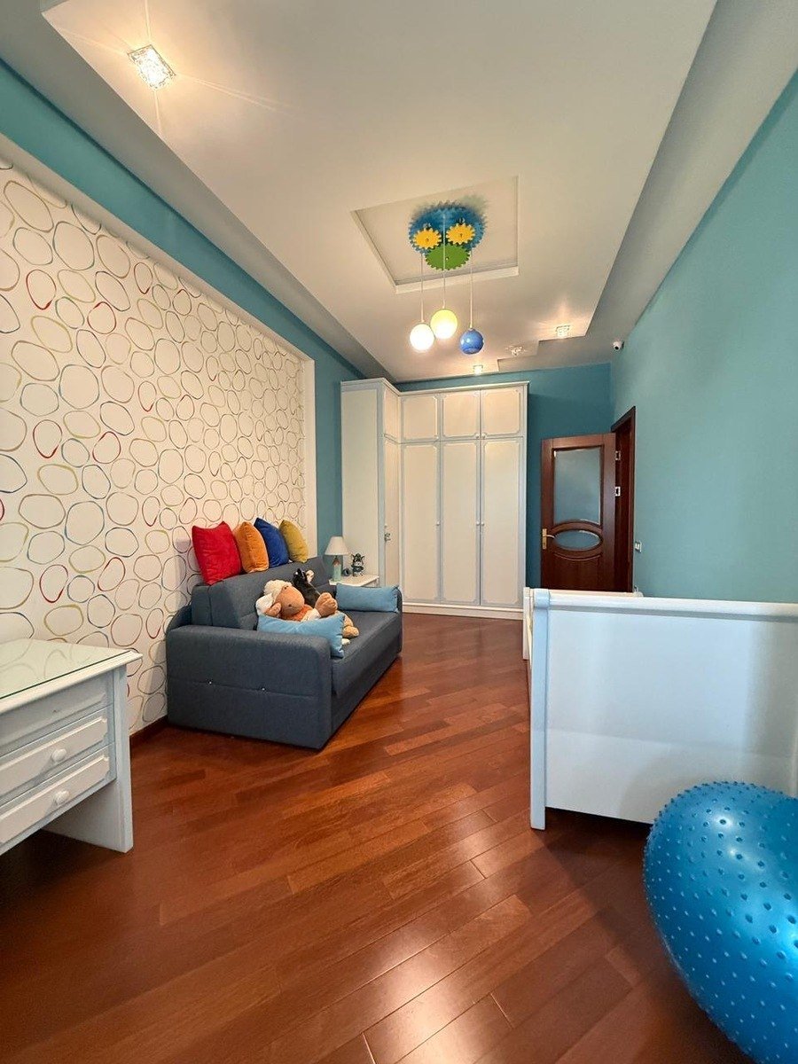 Satılır 5 otaqlı yeni tikili, 202 m², Elmlər Akademiyası m.-7