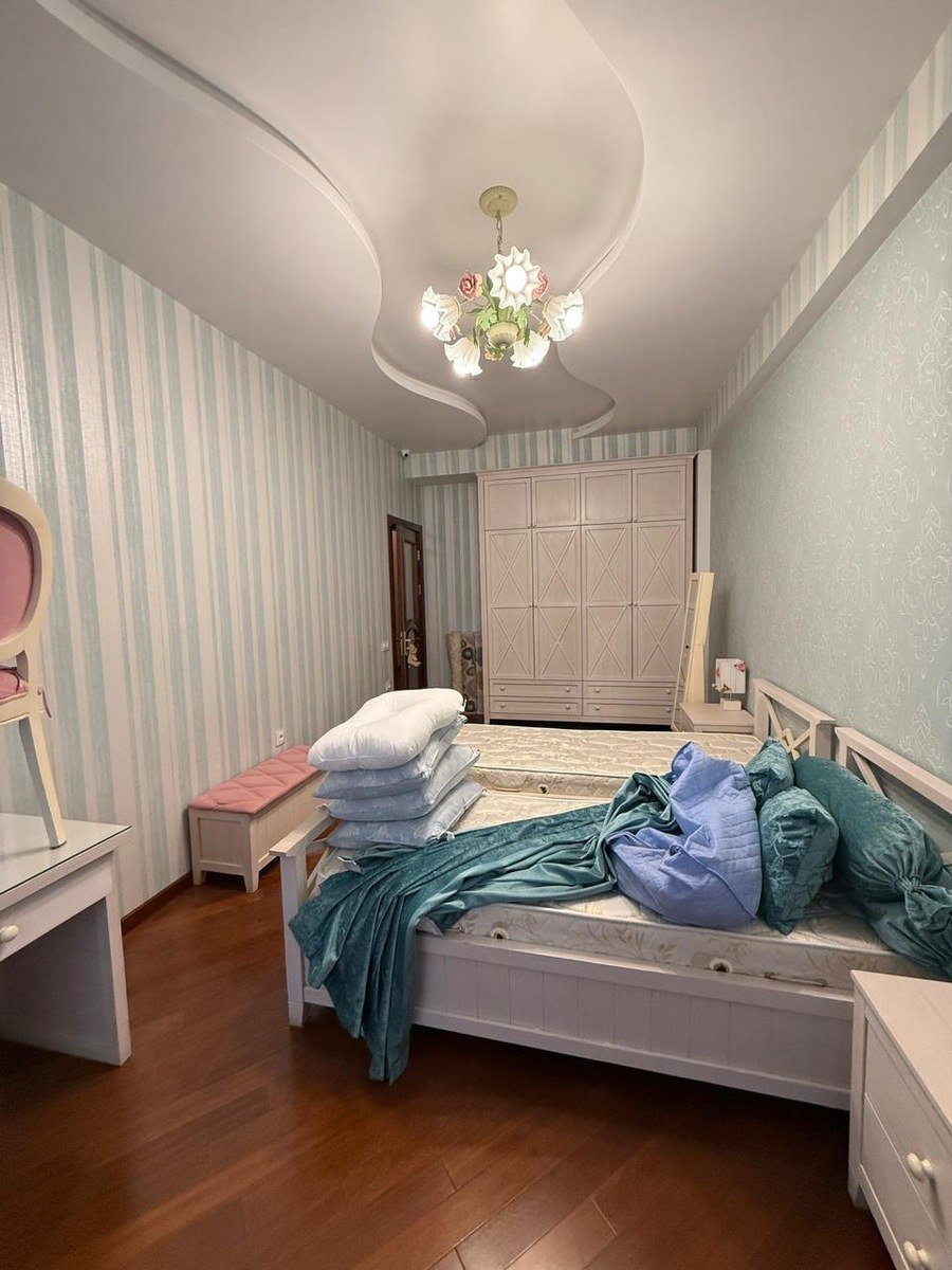 Satılır 5 otaqlı yeni tikili, 202 m², Elmlər Akademiyası m.-11