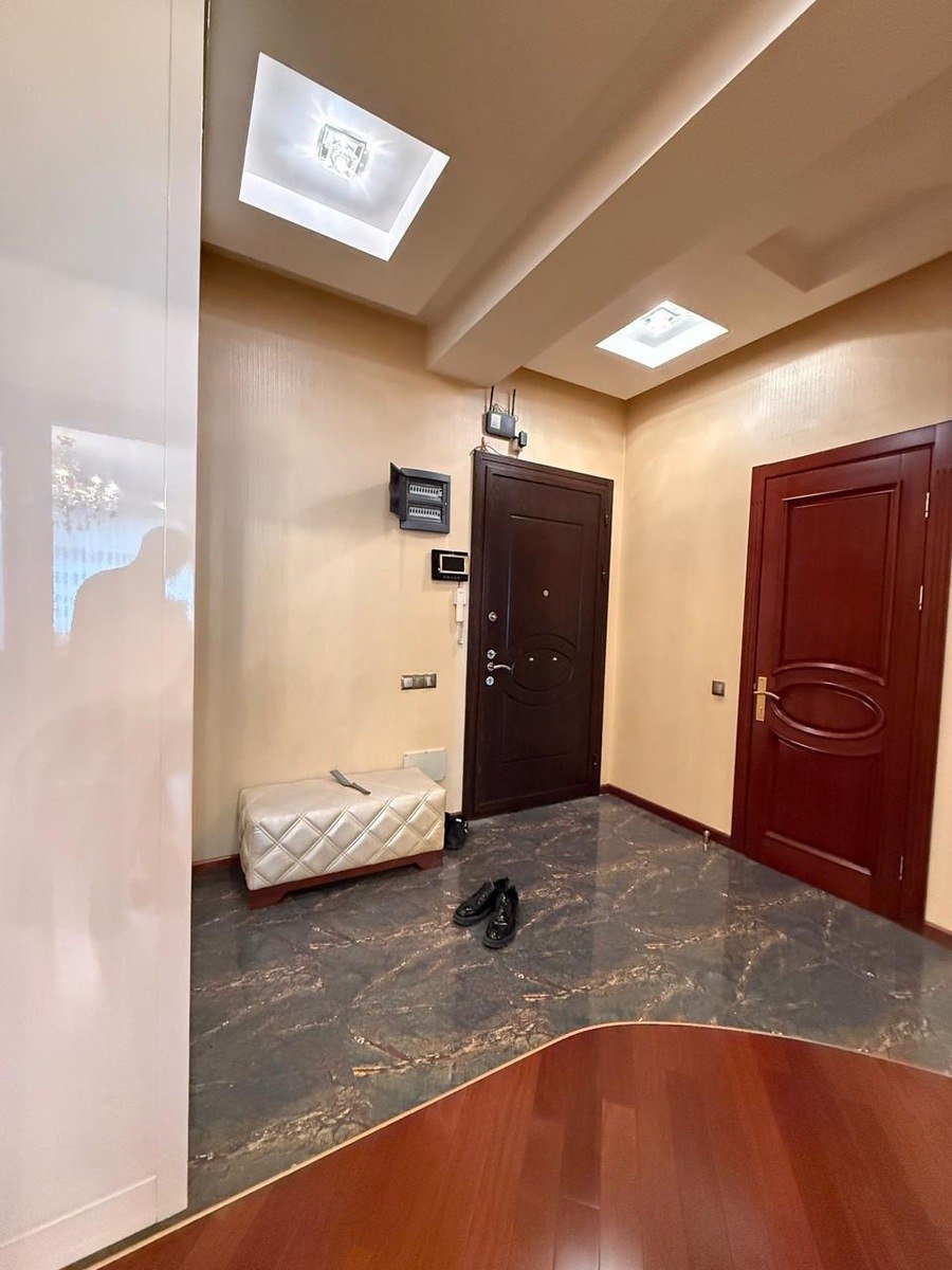 Satılır 5 otaqlı yeni tikili, 202 m², Elmlər Akademiyası m.-14