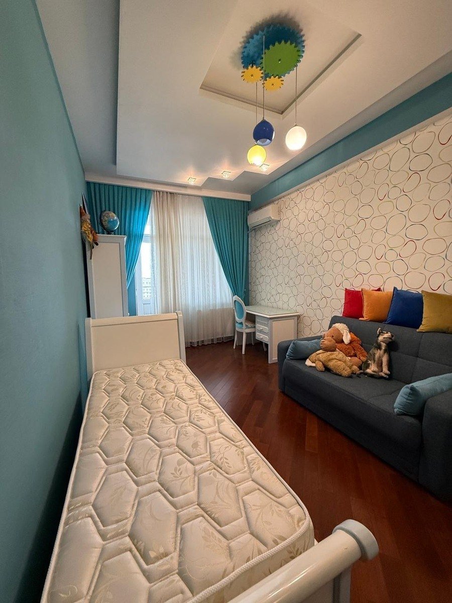 Satılır 5 otaqlı yeni tikili, 202 m², Elmlər Akademiyası m.-15