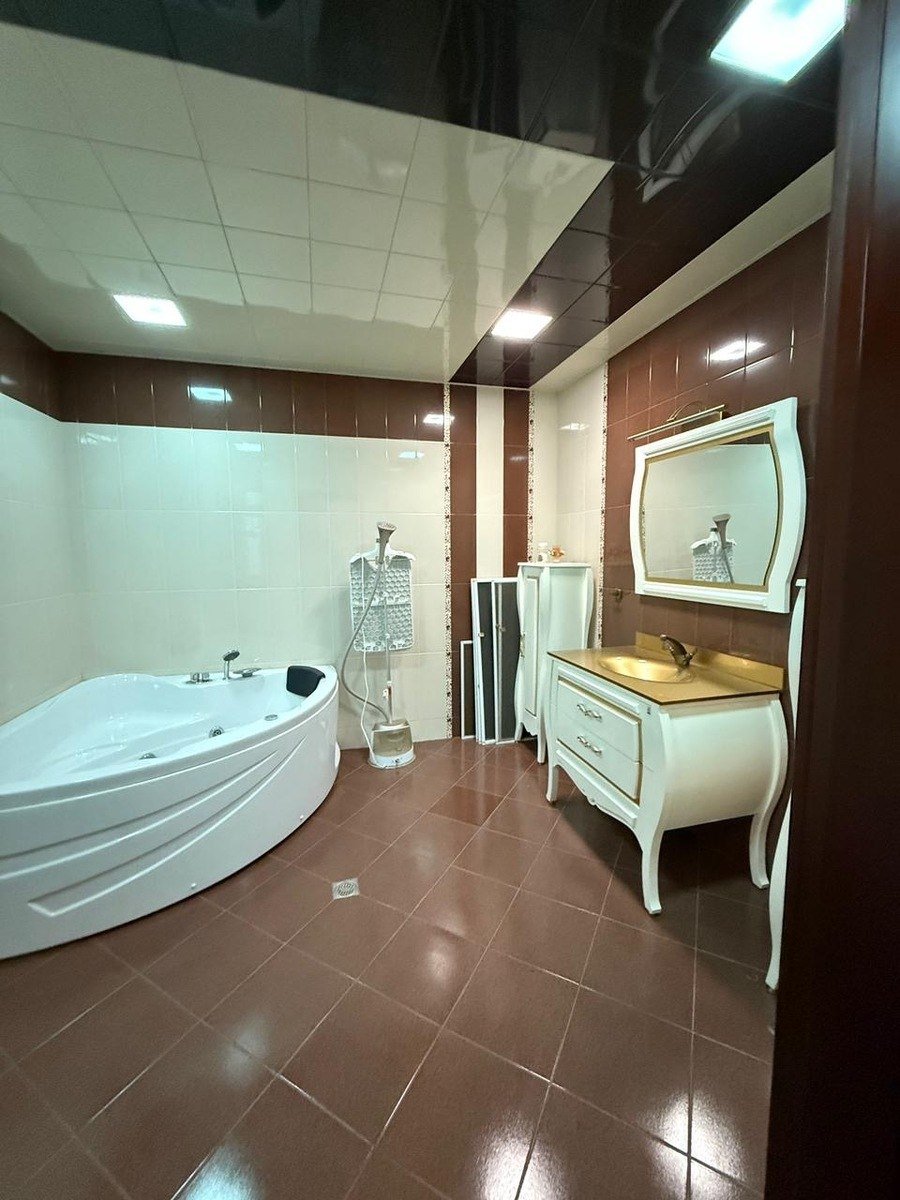 Satılır 5 otaqlı yeni tikili, 202 m², Elmlər Akademiyası m.-16