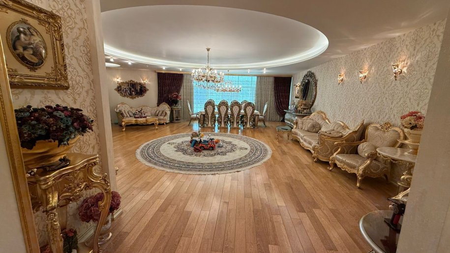 Satılır 4 otaqlı yeni tikili, 235 m², Nizami m.-1