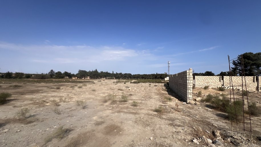 17 sot torpaq satılır, Binə-1