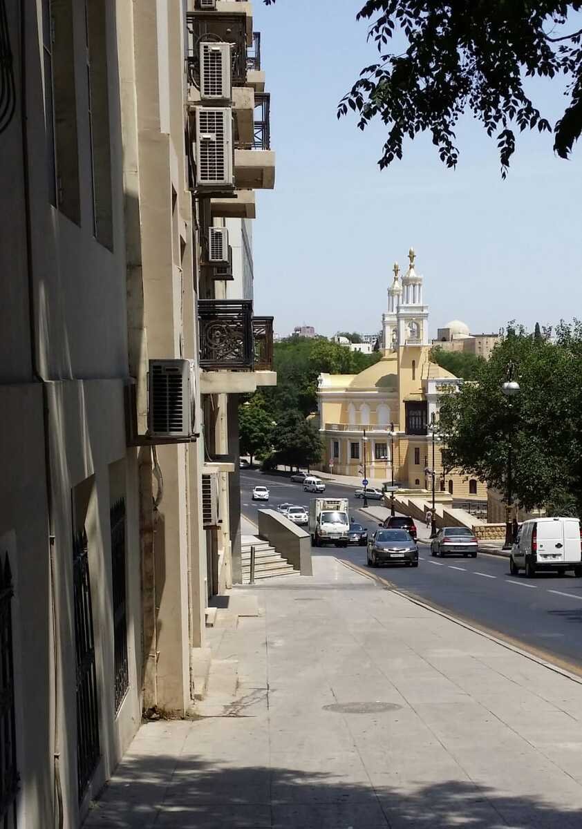 65 m<sup>2</sup> ofis icarəyə verilir, İçərişəhər m.-1