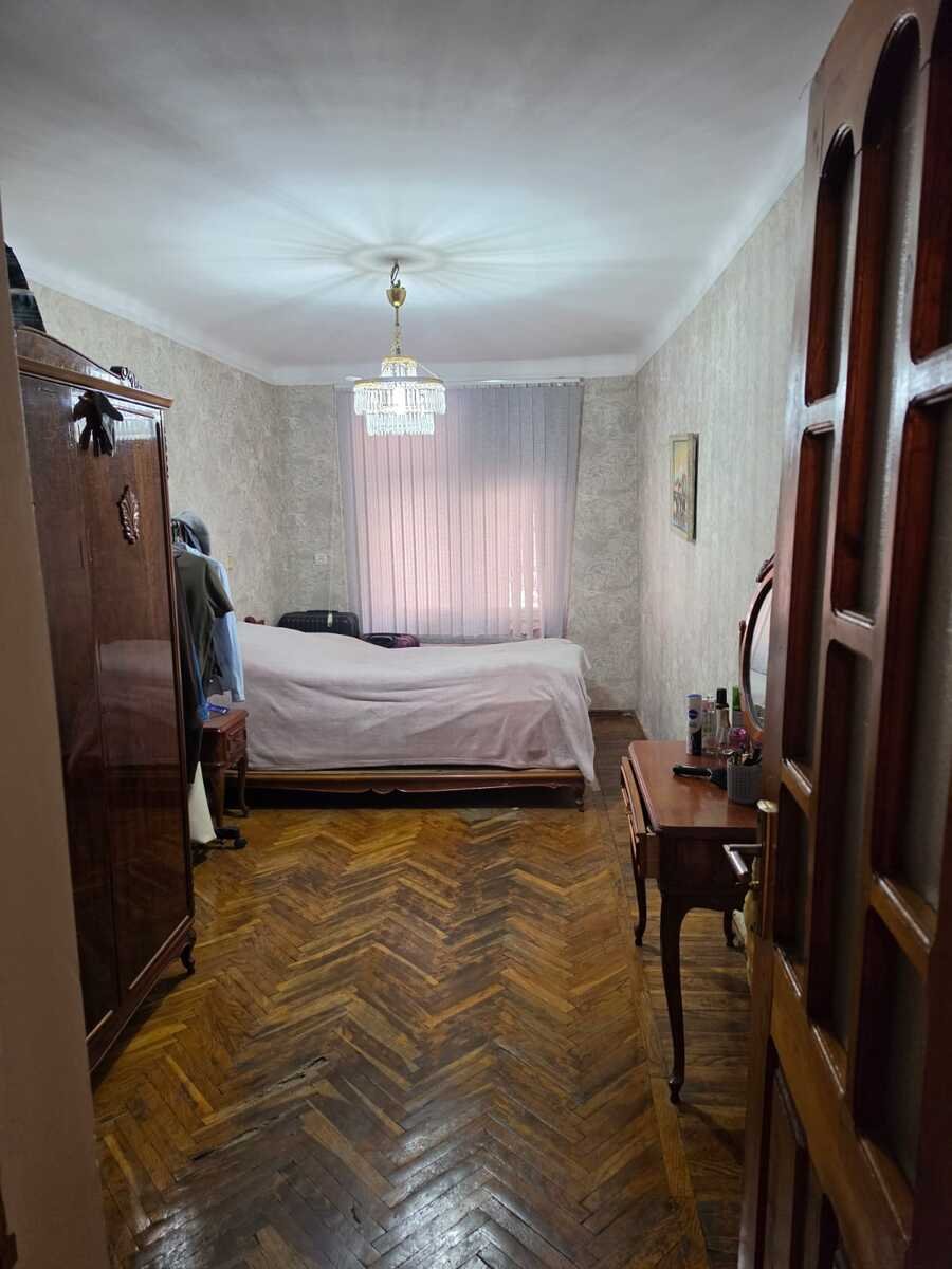 Satılır 3 otaqlı köhnə tikili, 60 m², Elmlər Akademiyası m.-6