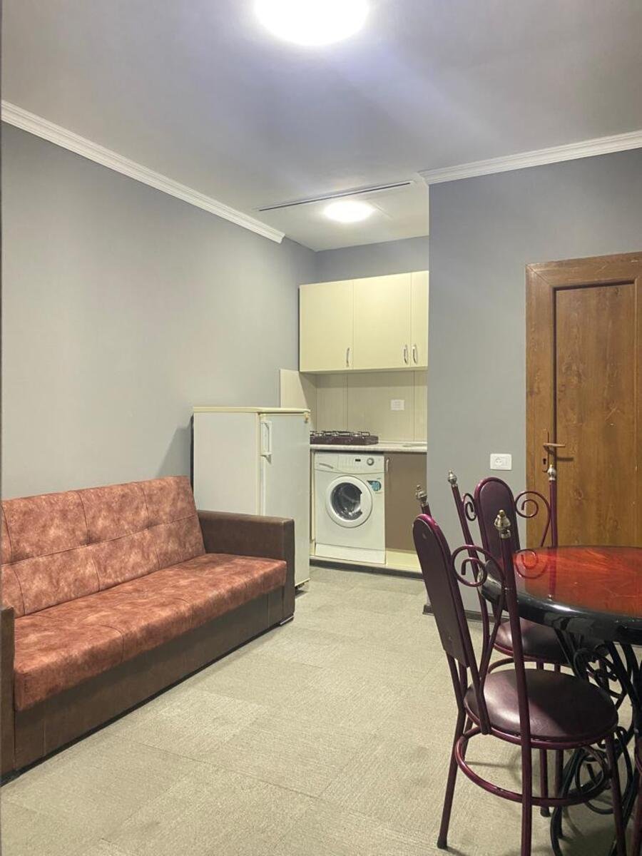 Kirayə verilir 2 otaqlı köhnə tikili, 40 m², Elmlər Akademiyası m.-2