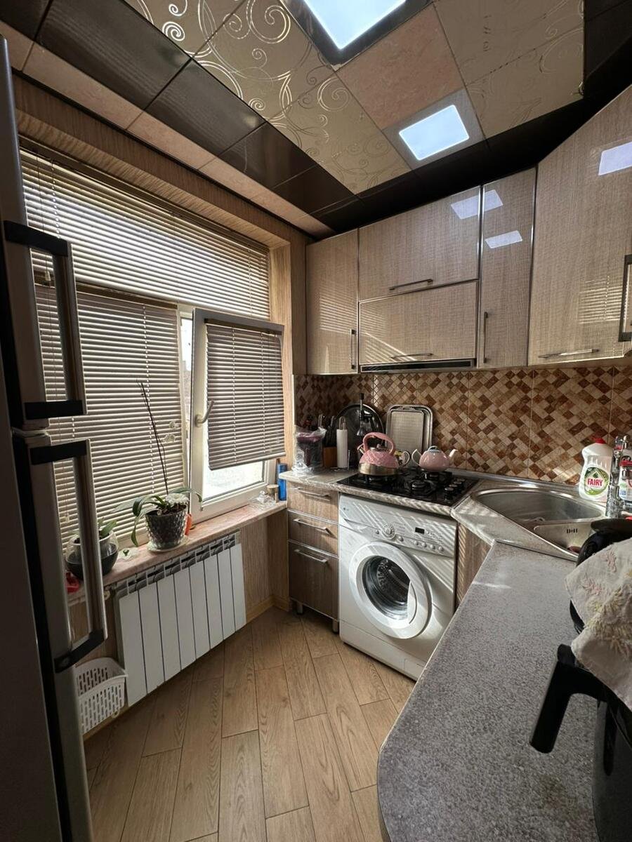 Satılır 3 otaqlı köhnə tikili, 70 m², Elmlər Akademiyası m.-5