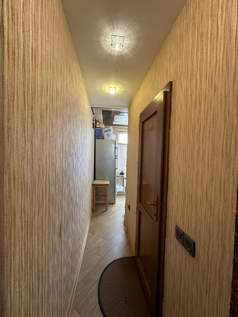 Satılır 3 otaqlı köhnə tikili, 70 m², Elmlər Akademiyası m.-8