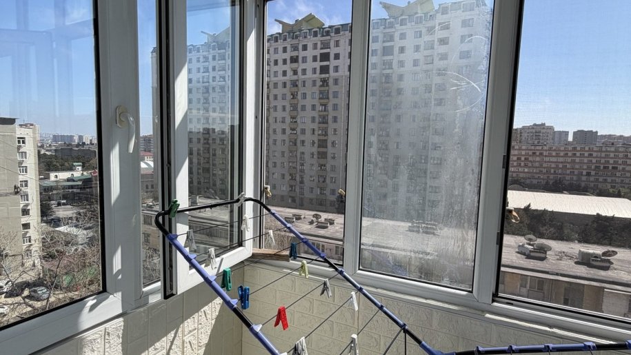 Satılır 3 otaqlı köhnə tikili, 70 m², Azadlıq Prospekti m.-4