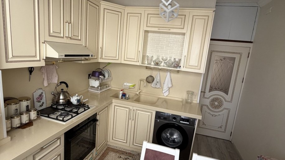 Satılır 3 otaqlı köhnə tikili, 70 m², Azadlıq Prospekti m.-7