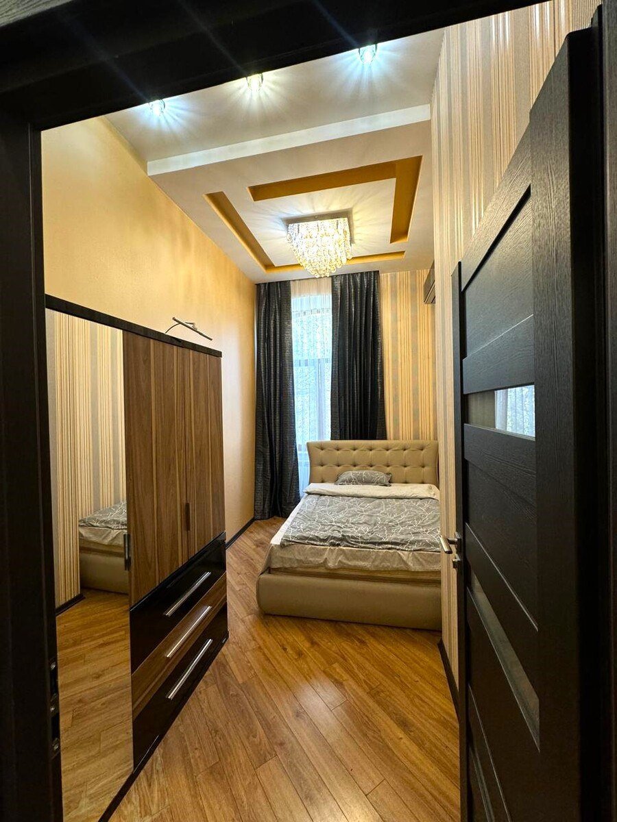 Kirayə verilir 3 otaqlı köhnə tikili, 120 m², İçərişəhər m.-7