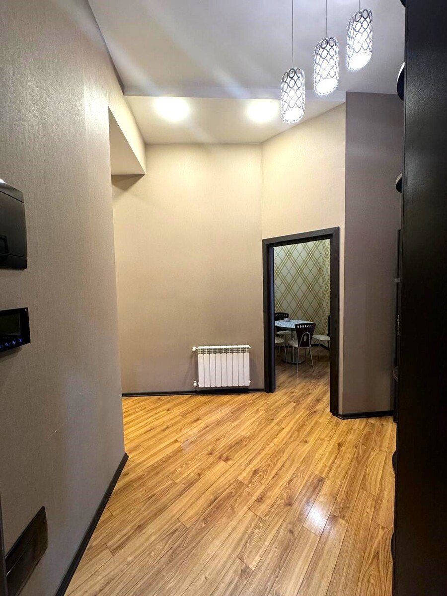 Kirayə verilir 3 otaqlı köhnə tikili, 120 m², İçərişəhər m.-13