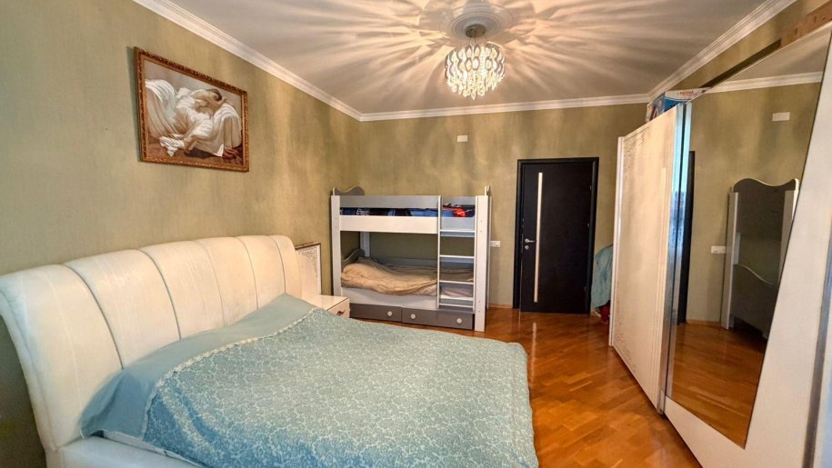 Satılır 2 otaqlı yeni tikili, 110 m², İnşaatçılar m.-5
