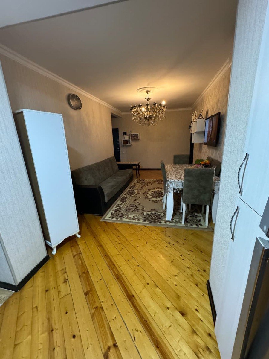 Satılır 3 otaqlı köhnə tikili, 63 m², Qaraçuxur-2