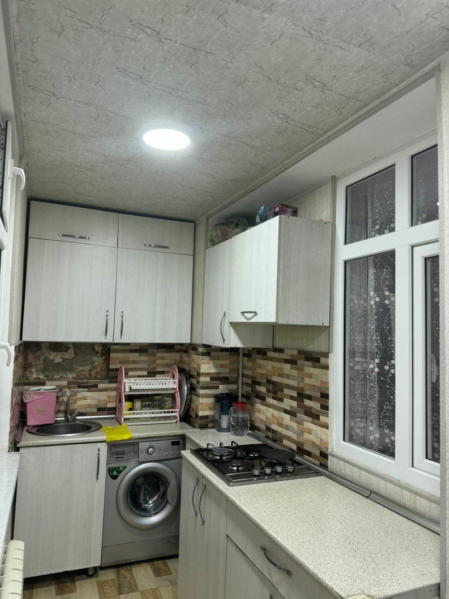 Satılır 3 otaqlı köhnə tikili, 63 m², Qaraçuxur-3