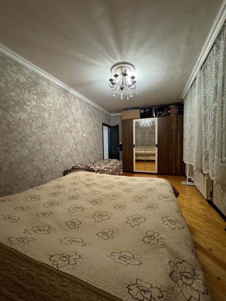 Satılır 3 otaqlı köhnə tikili, 63 m², Qaraçuxur-7