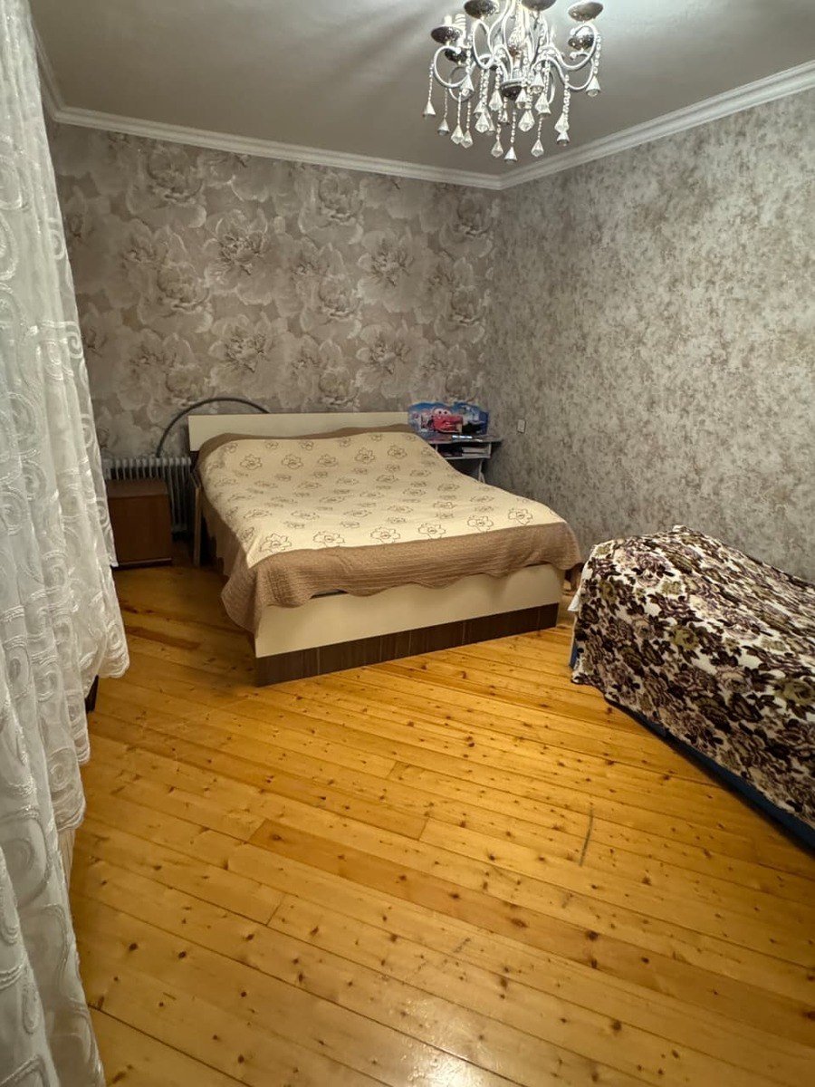 Satılır 3 otaqlı köhnə tikili, 63 m², Qaraçuxur-9