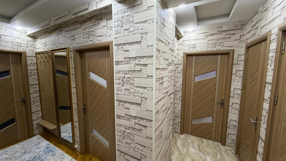 Satılır 2 otaqlı yeni tikili, 78 m², İnşaatçılar m.-14