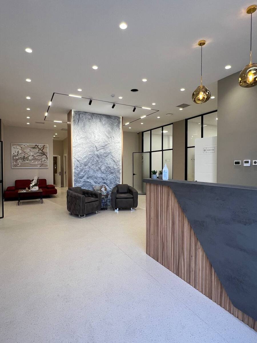 270 m<sup>2</sup> ofis icarəyə verilir, Elmlər Akademiyası m.-1