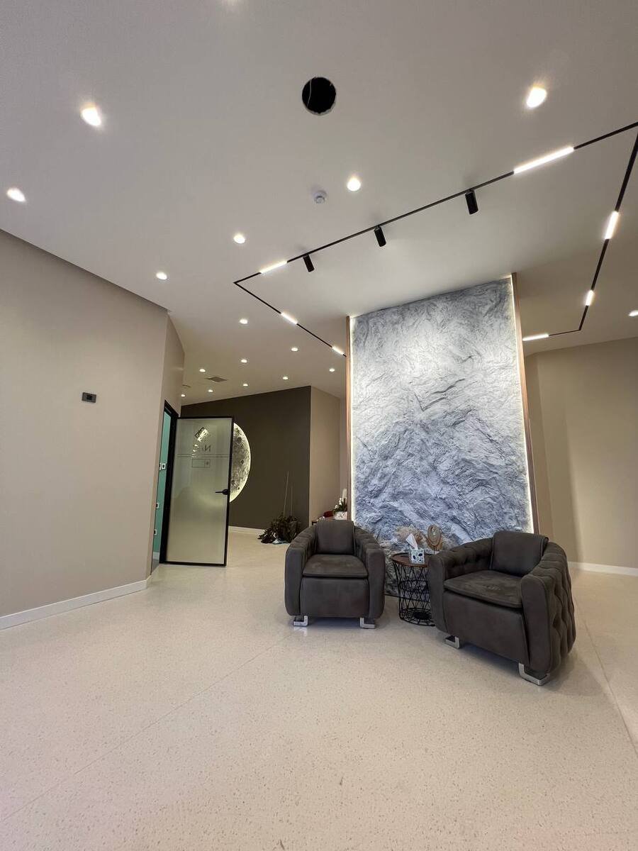 270 m<sup>2</sup> ofis icarəyə verilir, Elmlər Akademiyası m.-3