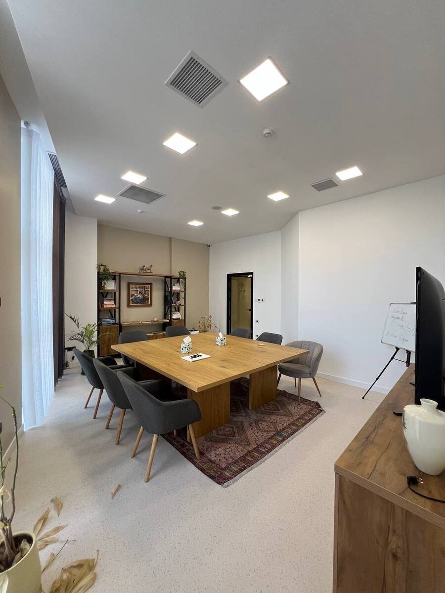 270 m<sup>2</sup> ofis icarəyə verilir, Elmlər Akademiyası m.-4