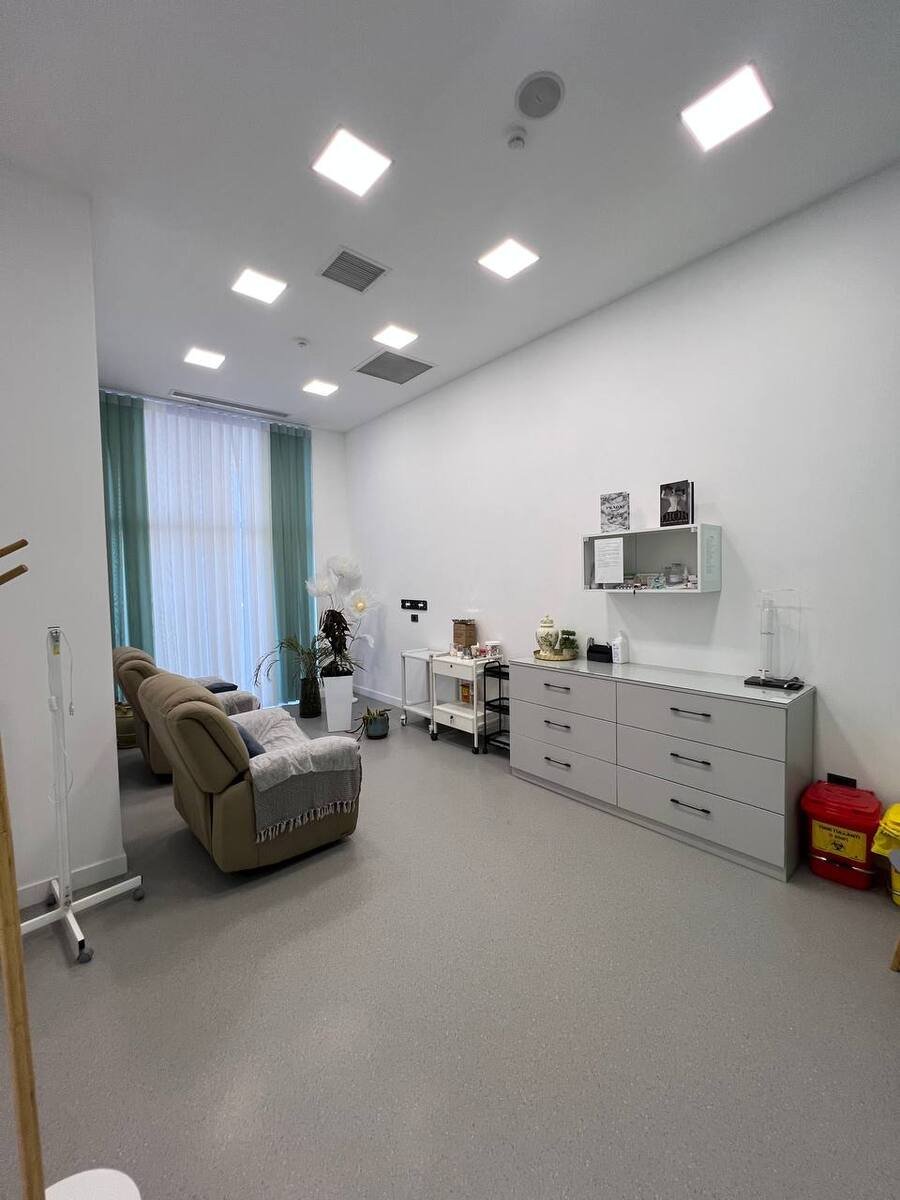 270 m<sup>2</sup> ofis icarəyə verilir, Elmlər Akademiyası m.-7