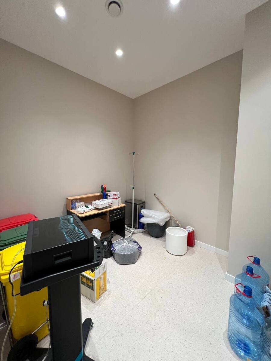 270 m<sup>2</sup> ofis icarəyə verilir, Elmlər Akademiyası m.-25