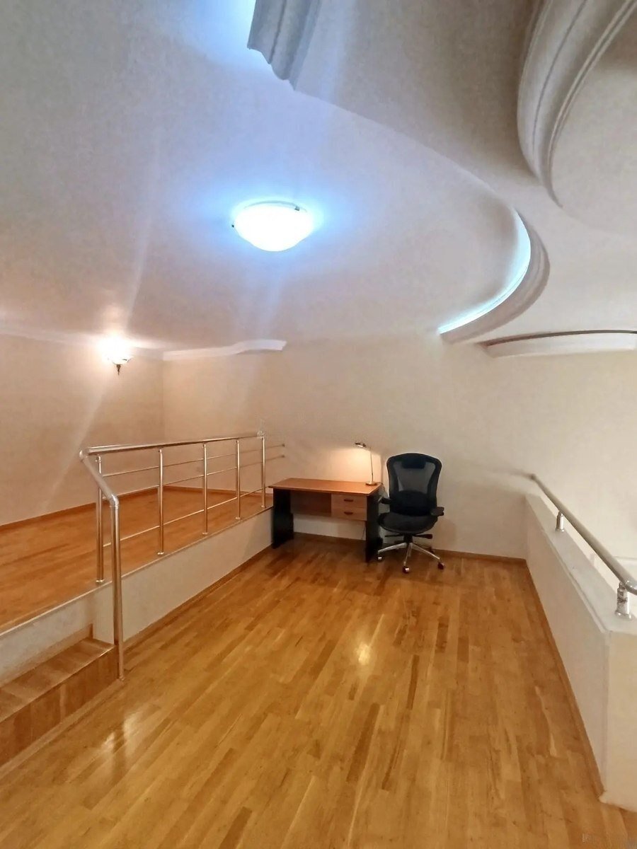 65 m<sup>2</sup> ofis satılır, İçərişəhər m.-5