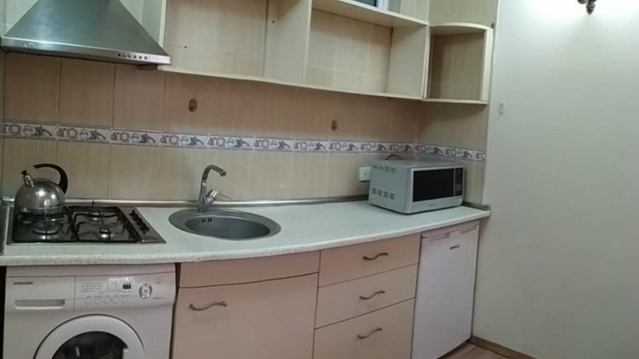 65 m<sup>2</sup> ofis satılır, İçərişəhər m.-7