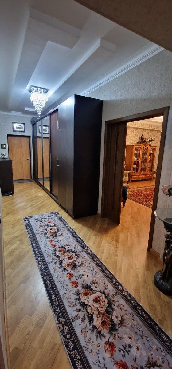 Satılır 3 otaqlı yeni tikili, 109 m², 8 noyabr-11