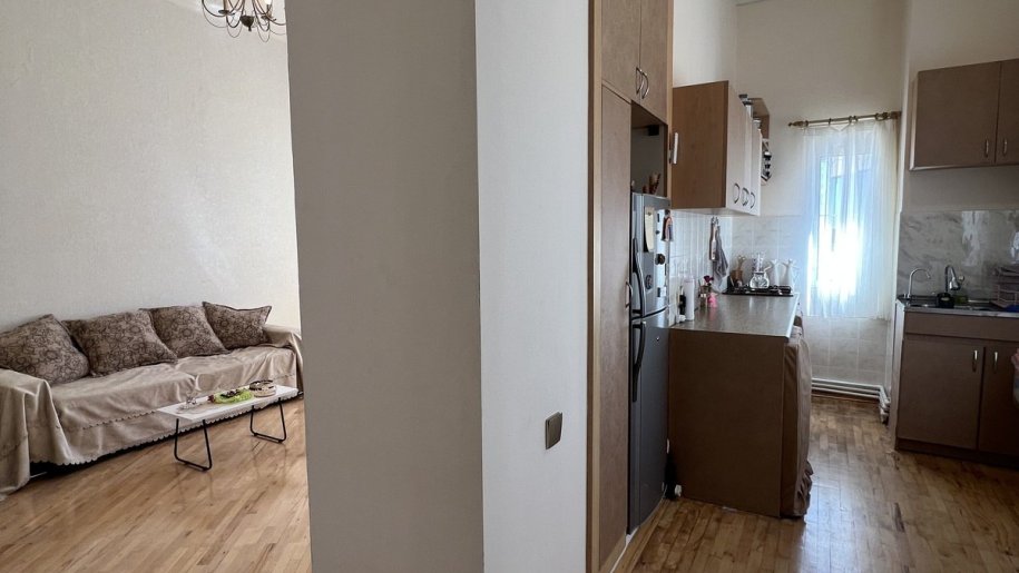 Kirayə verilir 2 otaqlı köhnə tikili, 60 m², İçərişəhər m.-9