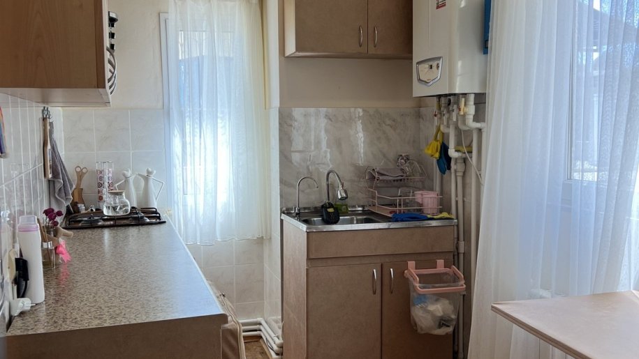 Kirayə verilir 2 otaqlı köhnə tikili, 60 m², İçərişəhər m.-10