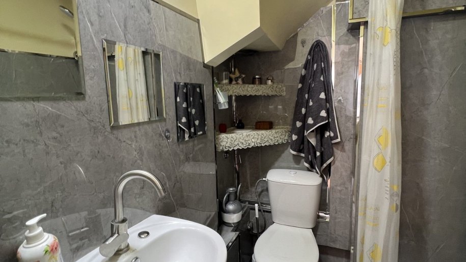 Kirayə verilir 2 otaqlı köhnə tikili, 60 m², İçərişəhər m.-11