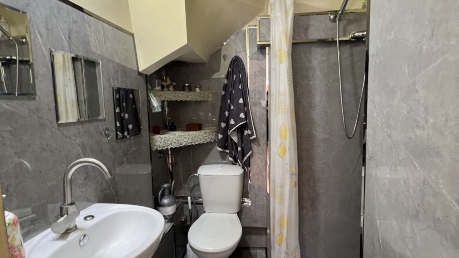 Kirayə verilir 2 otaqlı köhnə tikili, 60 m², İçərişəhər m.-12