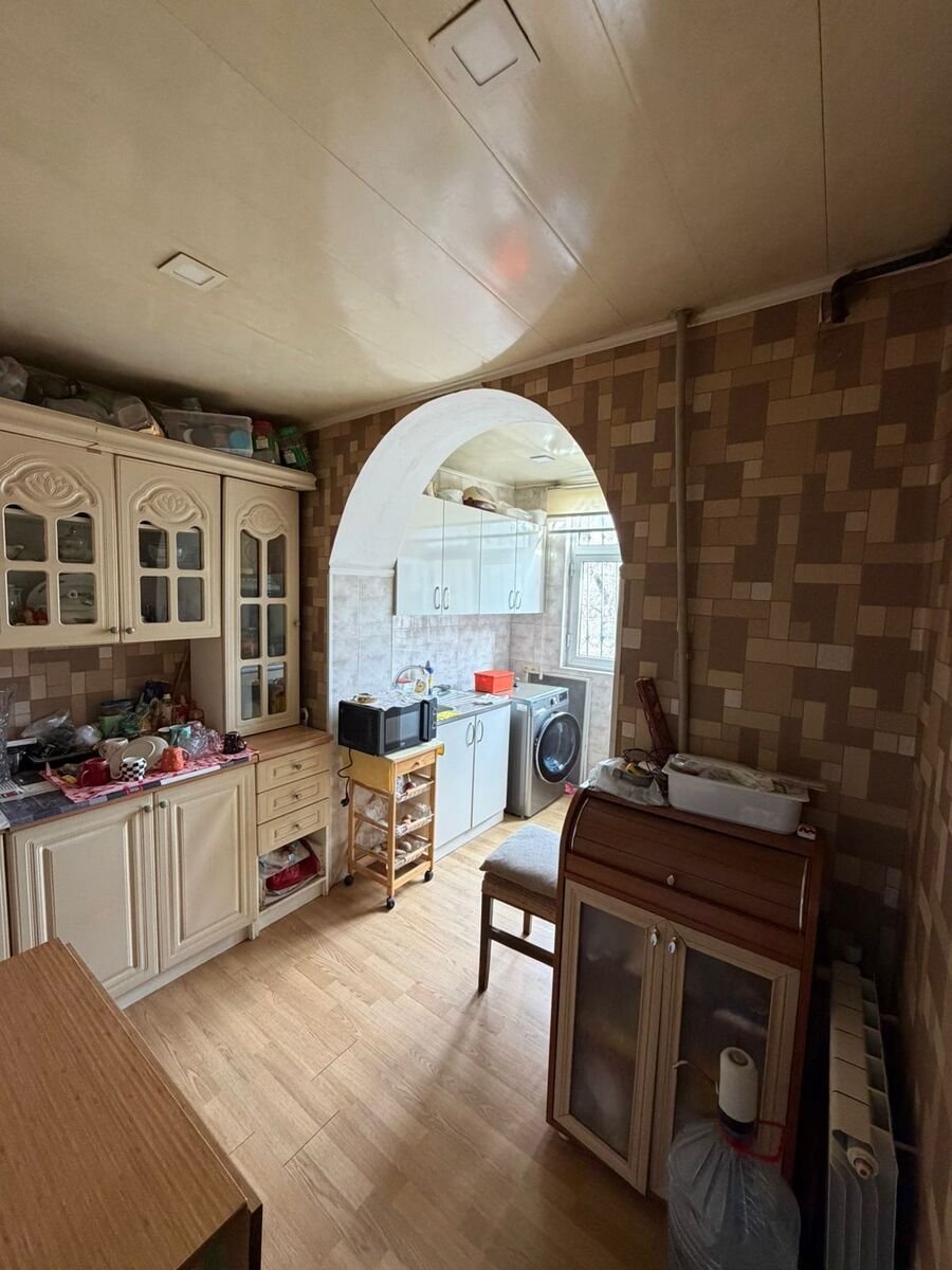 Satılır 2 otaqlı köhnə tikili, 50 m², Qara Qarayev m.-12