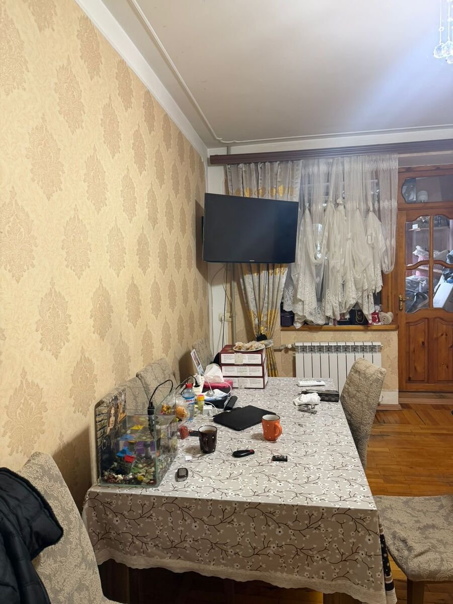 Satılır 2 otaqlı köhnə tikili, 50 m², Qara Qarayev m.-17