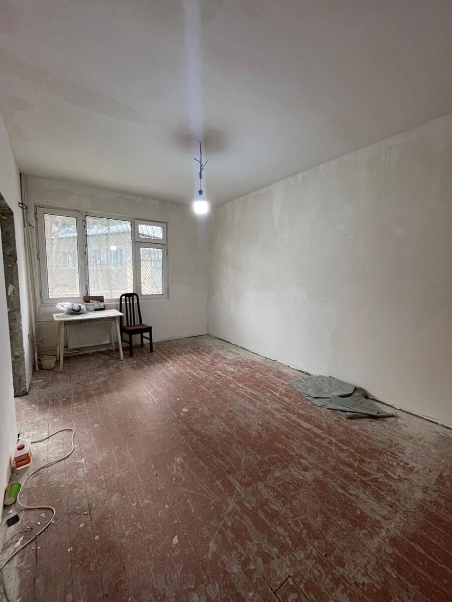 Satılır 1 otaqlı köhnə tikili, 30 m², Memar Əcəmi m.-1