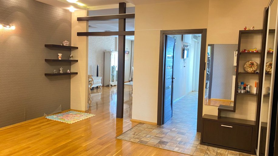 Kirayə verilir 3 otaqlı yeni tikili, 180 m², Nizami m.-2