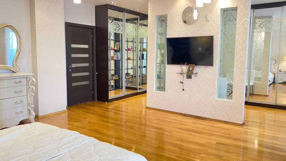 Kirayə verilir 3 otaqlı yeni tikili, 180 m², Nizami m.-4