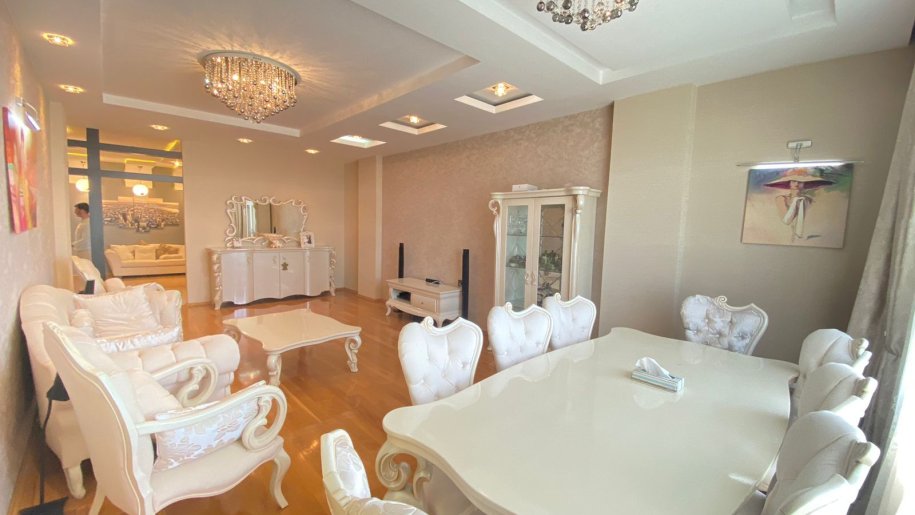 Kirayə verilir 3 otaqlı yeni tikili, 180 m², Nizami m.-14