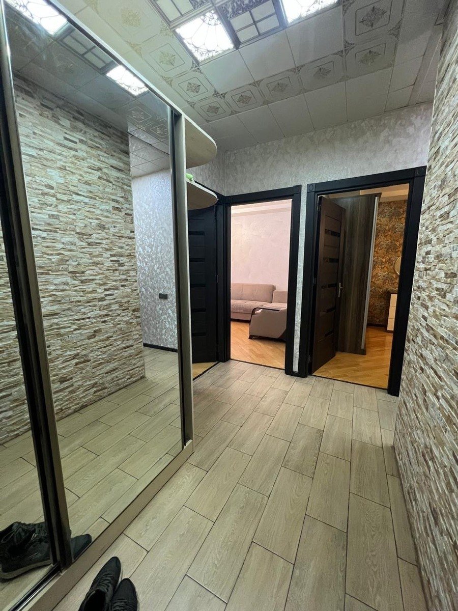 Satılır 3 otaqlı köhnə tikili, 80 m², Həzi Aslanov m.-16