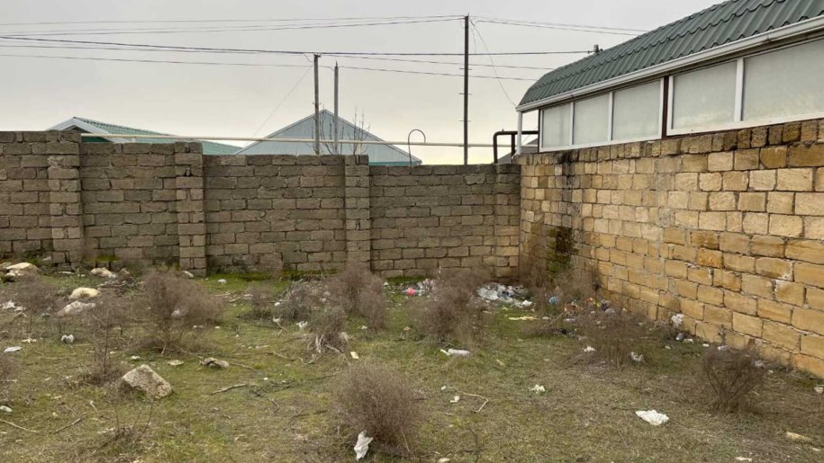 8 sot torpaq satılır, Hökməli-1